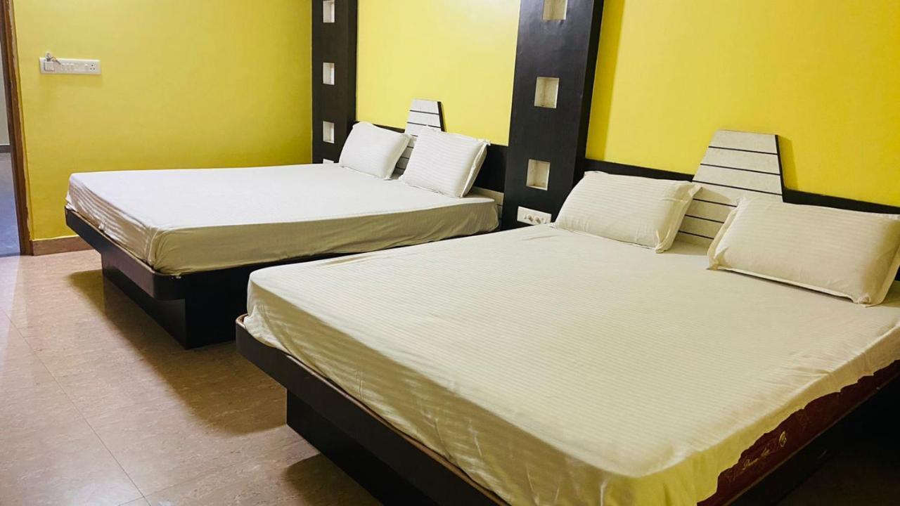 Hotel M J Residency Puri Zewnętrze zdjęcie