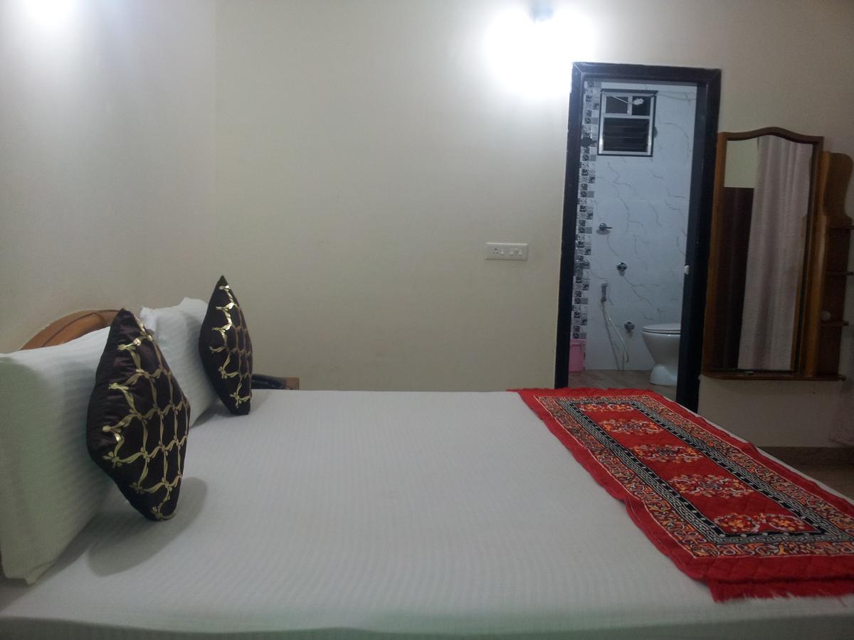 Hotel M J Residency Puri Zewnętrze zdjęcie