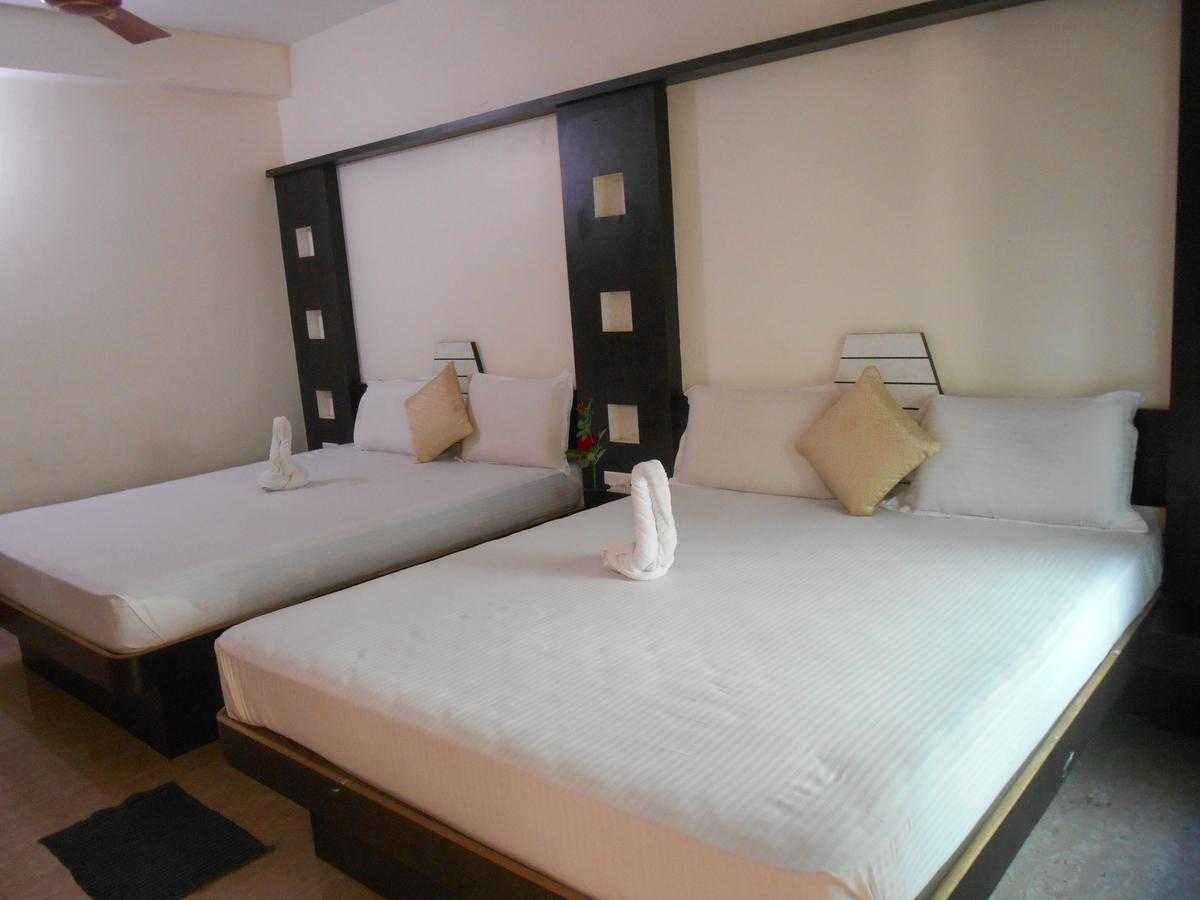 Hotel M J Residency Puri Zewnętrze zdjęcie
