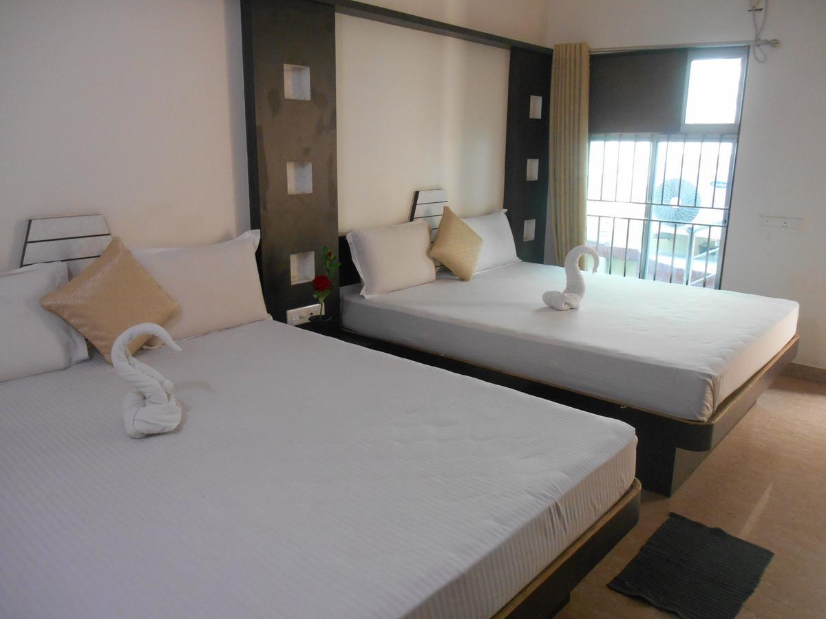 Hotel M J Residency Puri Zewnętrze zdjęcie