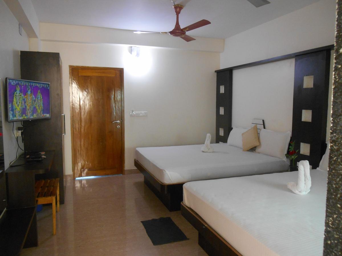 Hotel M J Residency Puri Zewnętrze zdjęcie