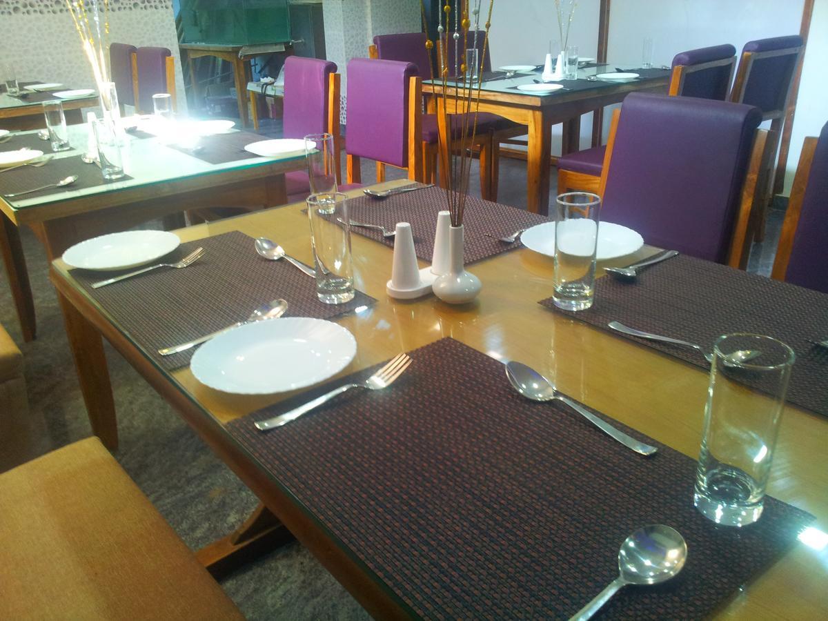 Hotel M J Residency Puri Zewnętrze zdjęcie